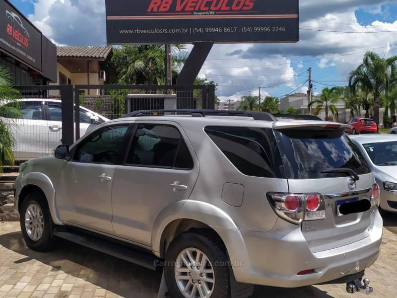 TOYOTA - HILUX SW4 - 2011/2012 - Prata - Sob Consulta