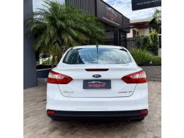 FORD - FOCUS - 2015/2015 - Branca - Sob Consulta