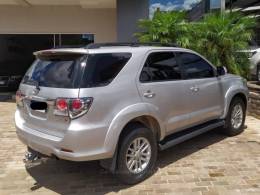 TOYOTA - HILUX SW4 - 2011/2012 - Prata - Sob Consulta