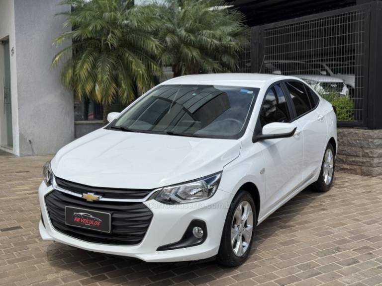 CHEVROLET - ONIX - 2022/2023 - Branca - Sob Consulta