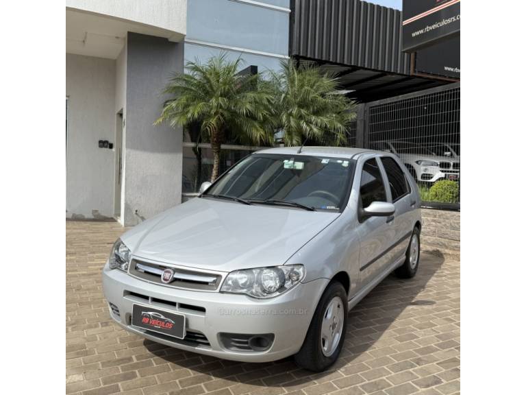 FIAT - PALIO - 2013/2014 - Prata - Sob Consulta