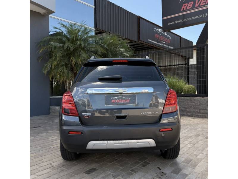 CHEVROLET - TRACKER - 2015/2015 - Cinza - Sob Consulta
