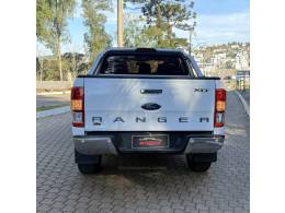 FORD - RANGER - 2015/2016 - Branca - Sob Consulta