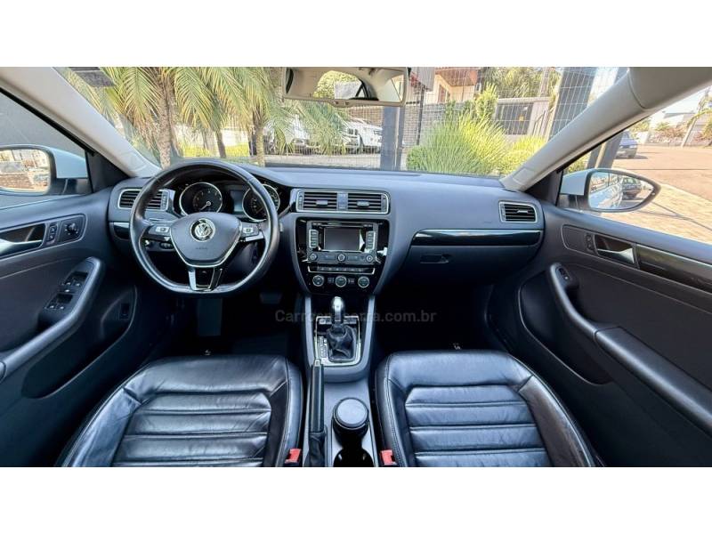 VOLKSWAGEN - JETTA - 2015/2015 - Branca - Sob Consulta