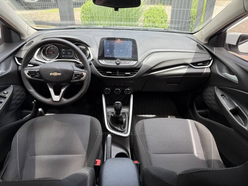 CHEVROLET - ONIX - 2022/2023 - Branca - Sob Consulta