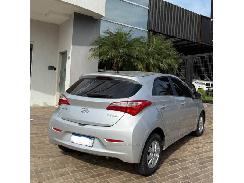 HYUNDAI - HB20 - 2013/2013 - Prata - Sob Consulta