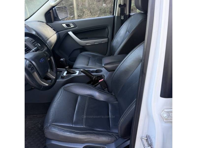 FORD - RANGER - 2015/2016 - Branca - Sob Consulta