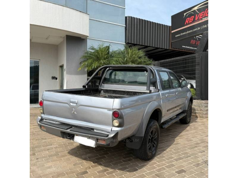 MITSUBISHI - L200 OUTDOOR - 2008/2008 - Prata - Sob Consulta