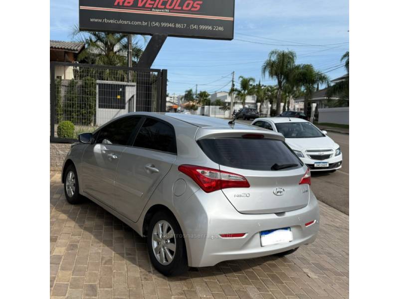 HYUNDAI - HB20 - 2013/2013 - Prata - Sob Consulta