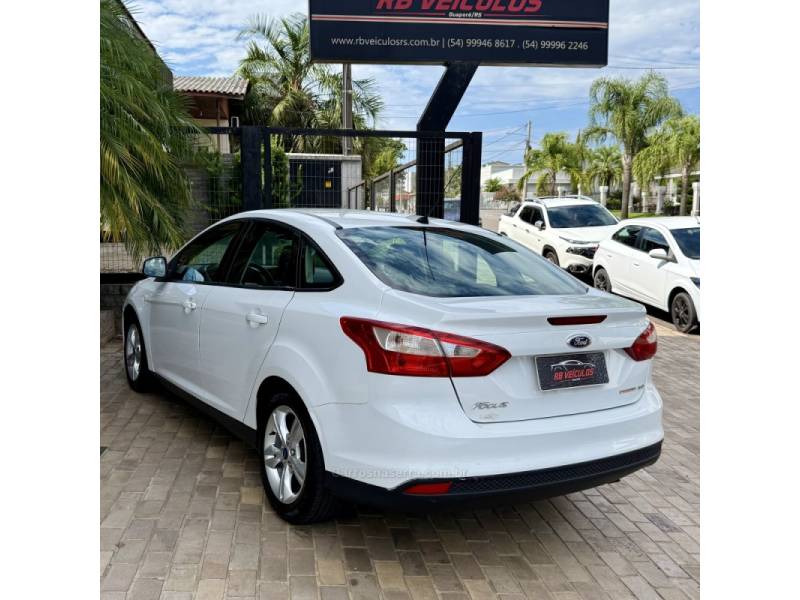 FORD - FOCUS - 2015/2015 - Branca - Sob Consulta