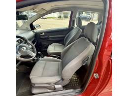 VOLKSWAGEN - FOX - 2009/2009 - Vermelha - Sob Consulta