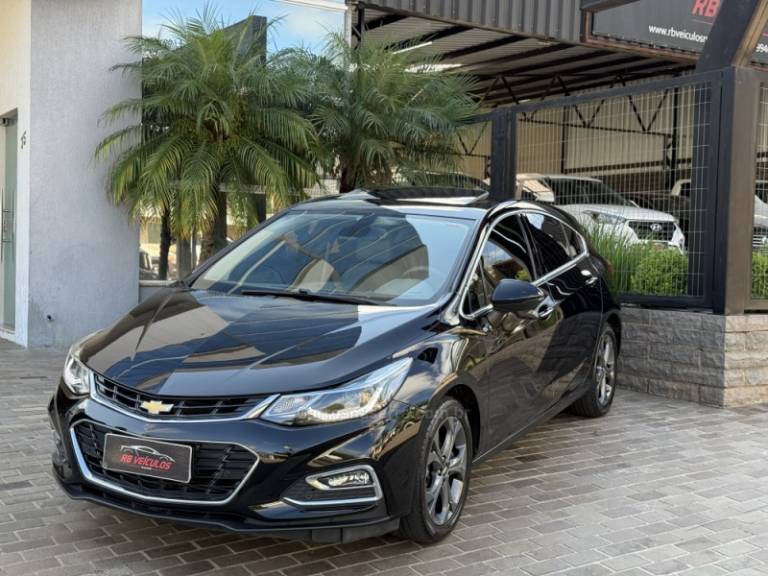 CHEVROLET - CRUZE - 2018/2019 - Preta - Sob Consulta