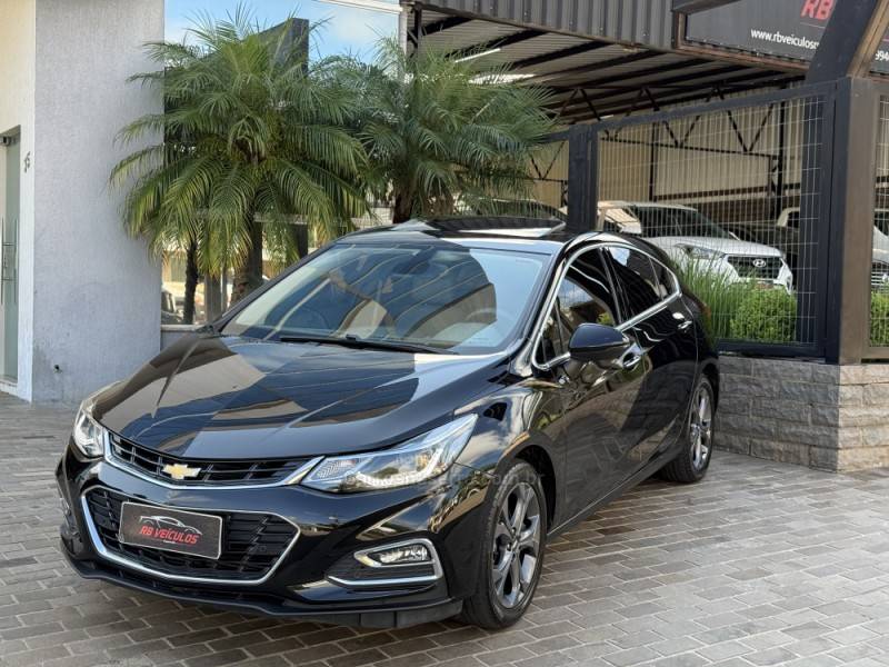 CHEVROLET - CRUZE - 2018/2019 - Preta - Sob Consulta
