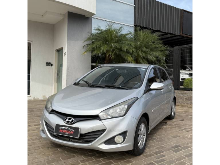 HYUNDAI - HB20 - 2013/2013 - Prata - Sob Consulta