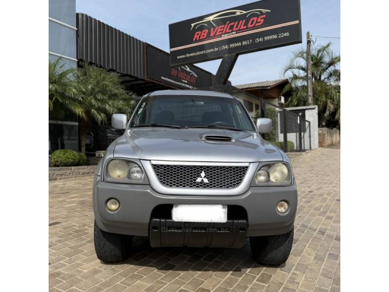 MITSUBISHI - L200 OUTDOOR - 2008/2008 - Prata - Sob Consulta