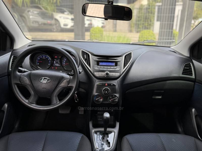 HYUNDAI - HB20 - 2013/2013 - Prata - Sob Consulta
