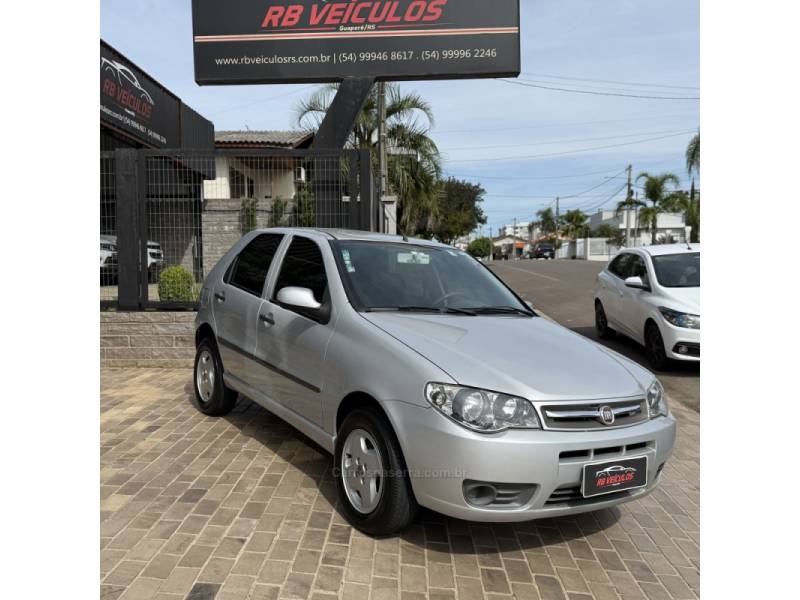 FIAT - PALIO - 2013/2014 - Prata - Sob Consulta