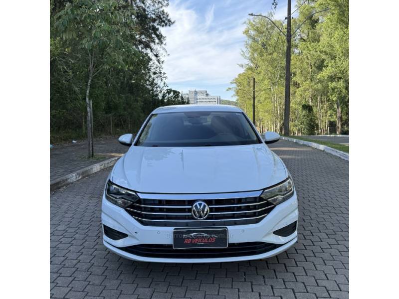VOLKSWAGEN - JETTA - 2019/2019 - Branca - Sob Consulta